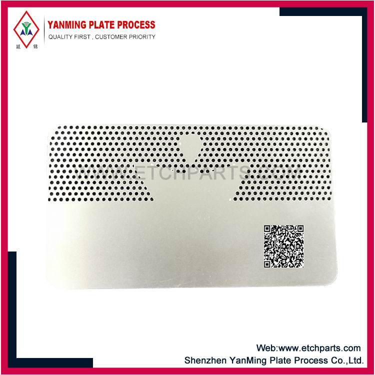 Чому металеві візитки набирають популярності серед професіоналів?